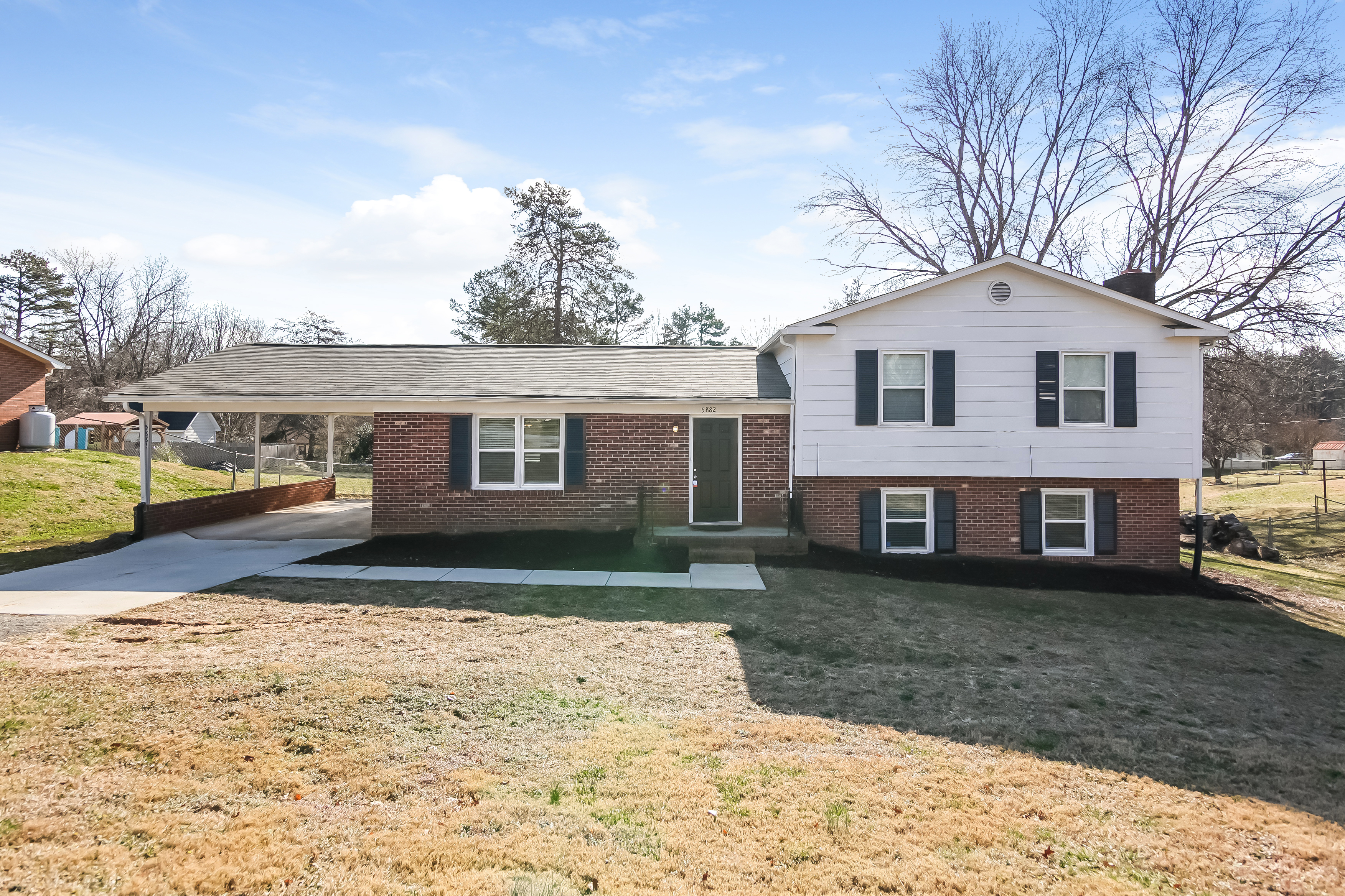 5882 Millstone Ln Pfafftown, NC 27040